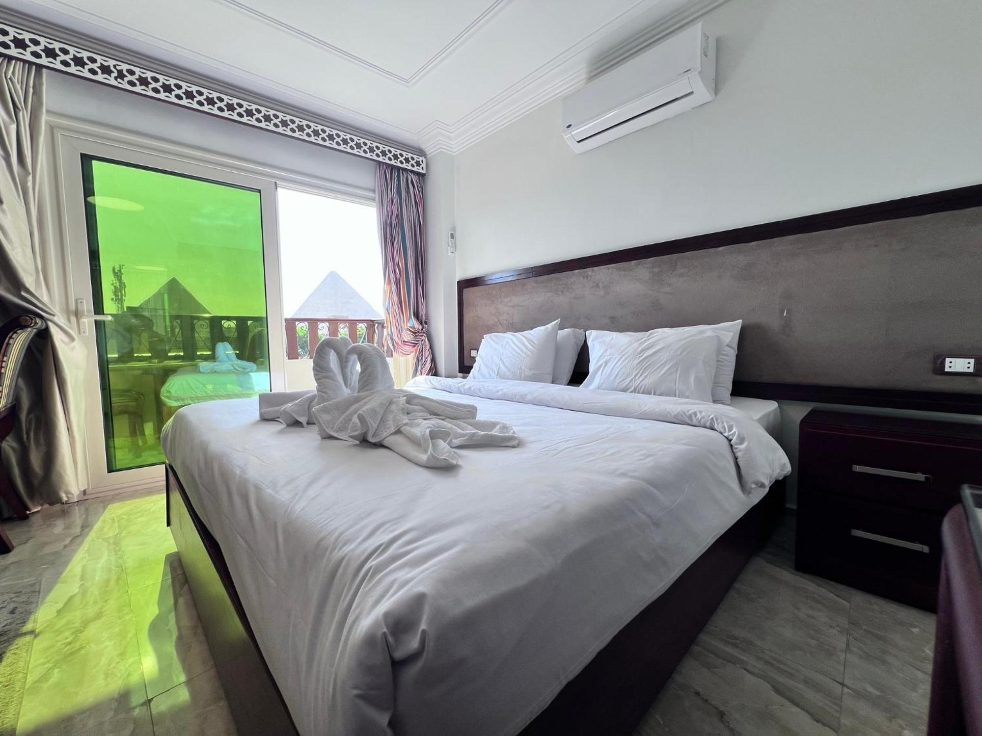 El Aida Pyramids View Hotel Kafret el-Gabal Eksteriør billede