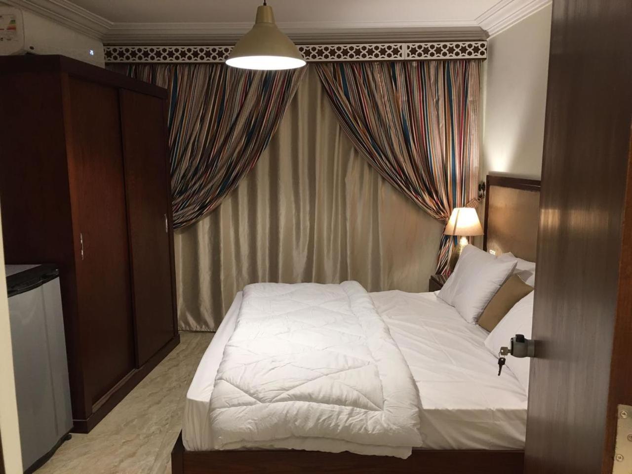 El Aida Pyramids View Hotel Kafret el-Gabal Eksteriør billede