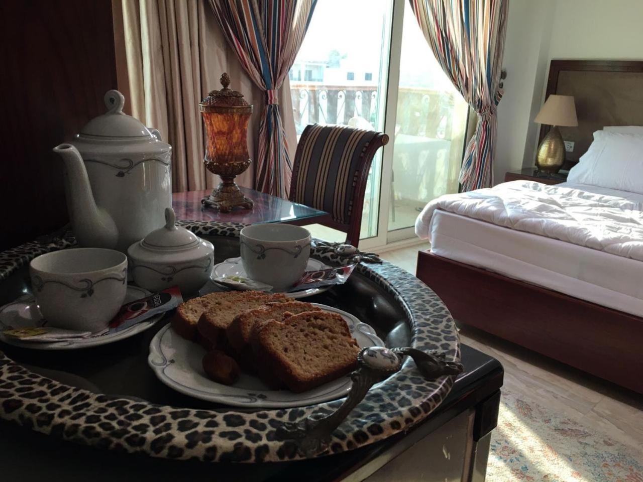 El Aida Pyramids View Hotel Kafret el-Gabal Eksteriør billede