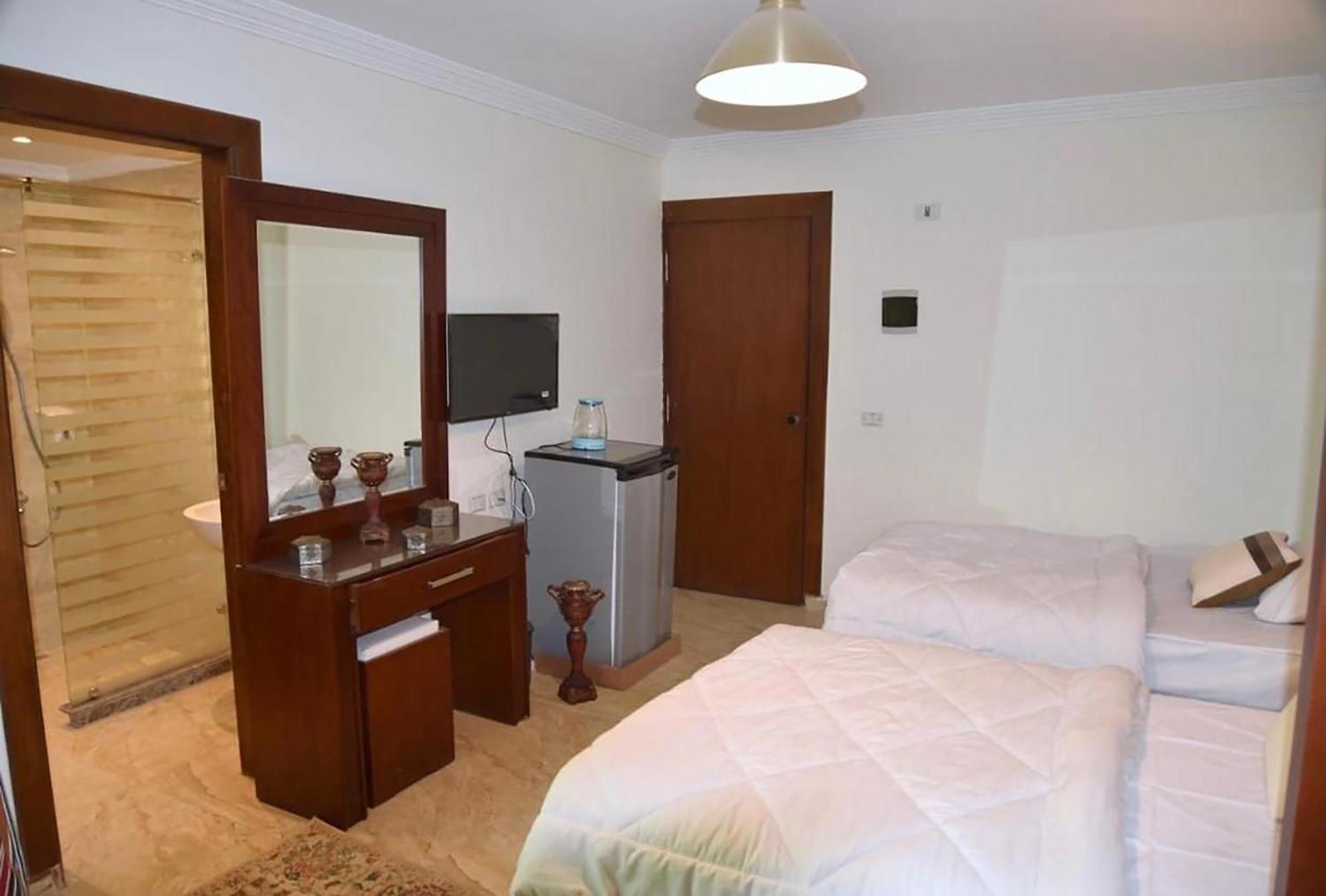 El Aida Pyramids View Hotel Kafret el-Gabal Eksteriør billede